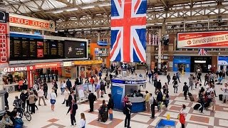 A Walk Through The London Victoria Station London England [upl. by Ethelin183]